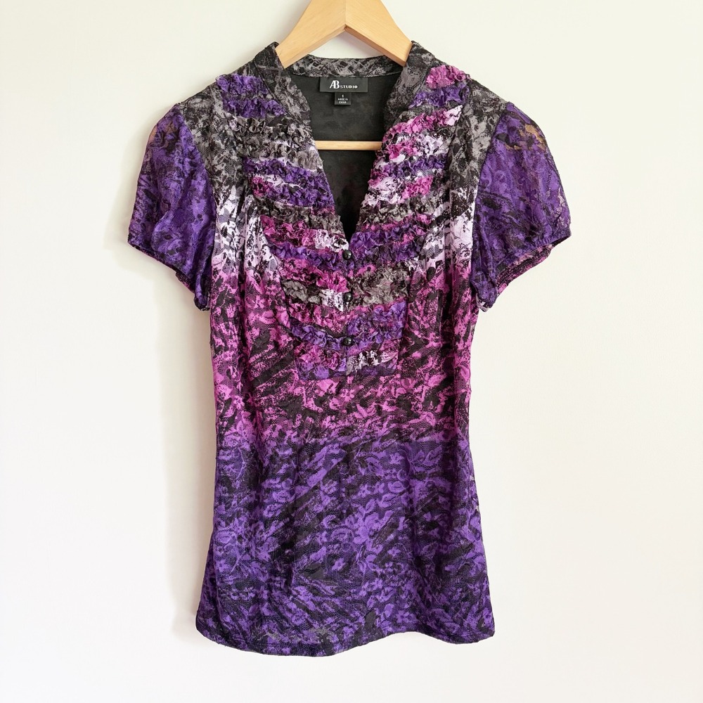 AB Studio Y2K Purple Ombre Lace Blouse Top Size Small Ruffle V-Neck Cap Sleeve